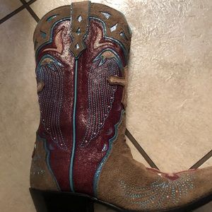 Women’s 71/2 B cowboy boots